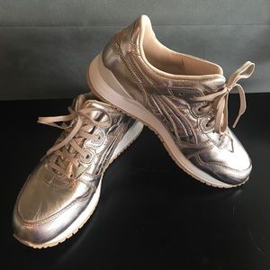 Asics Gel Lyte III in Champagne Gold Size 8 2016