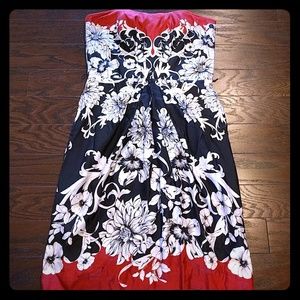 White House Black Market Size 8 Red & Black Dress