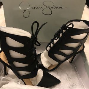 Jessica Simpson! Super cute