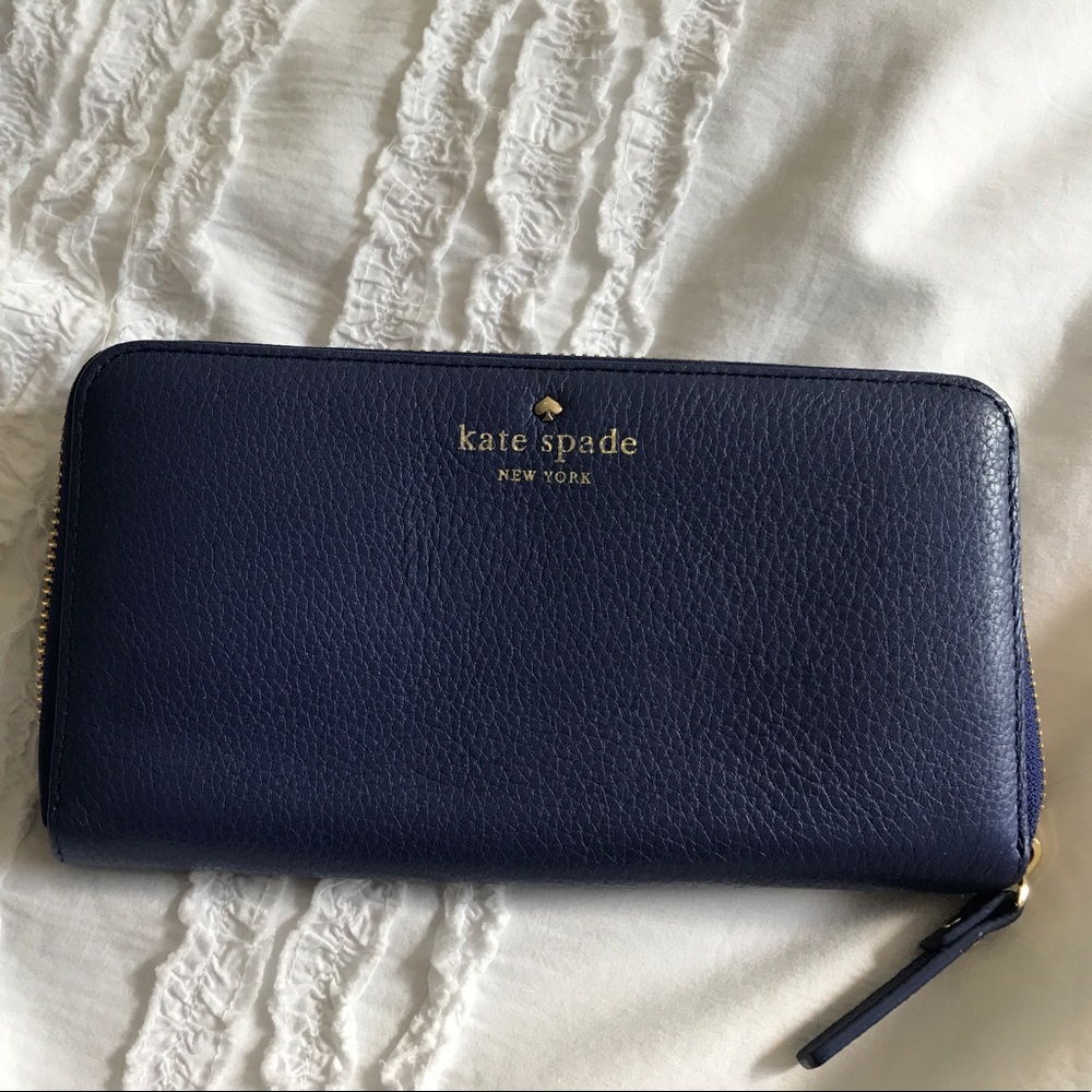 Kate spade Wellesley neda zip around wallet
