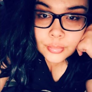 Meet your Posher, Ada