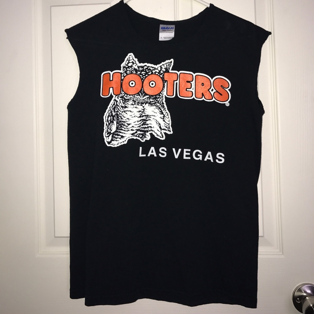 Hooters Las Vegas cut off tee