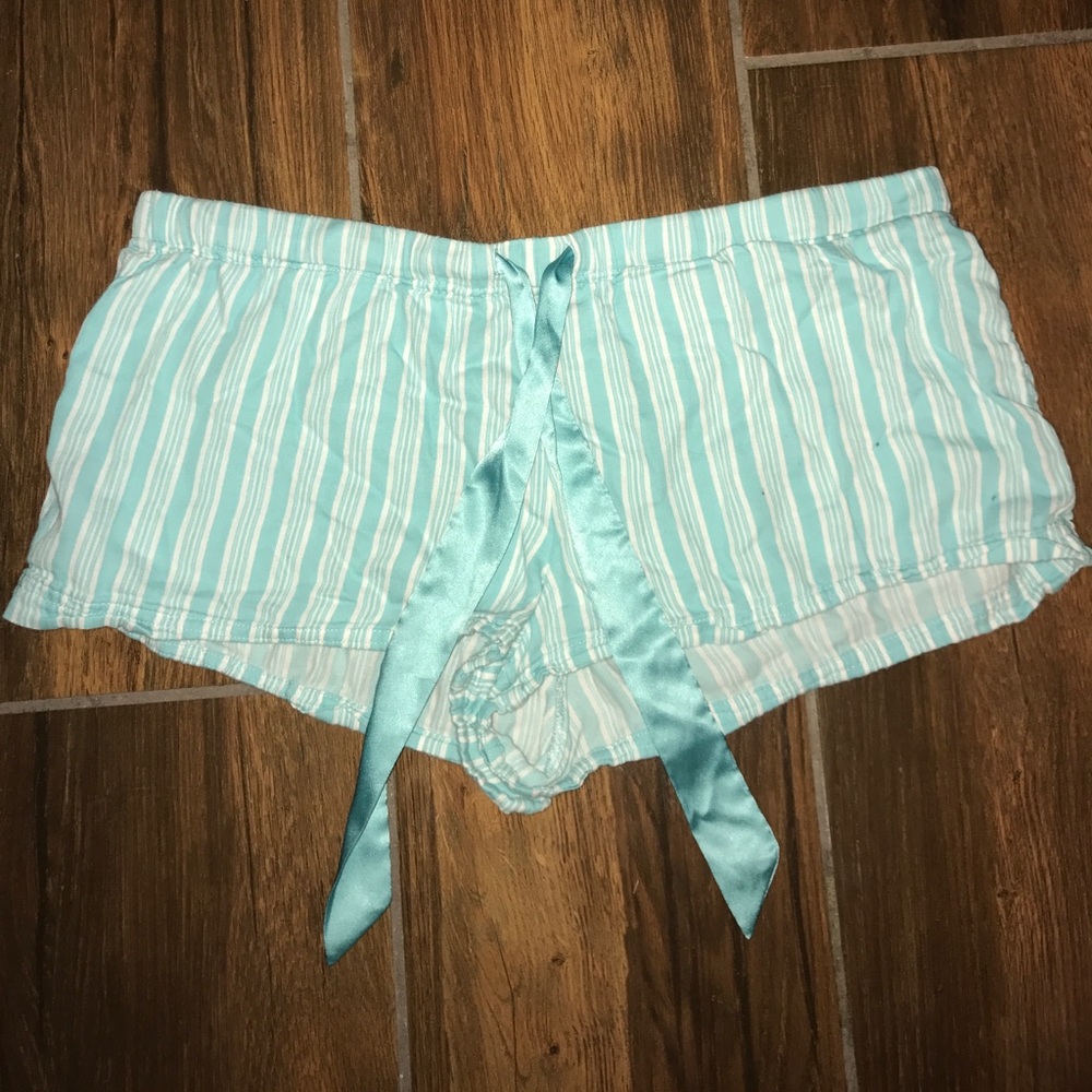Victoria's Secret sleep shorts L