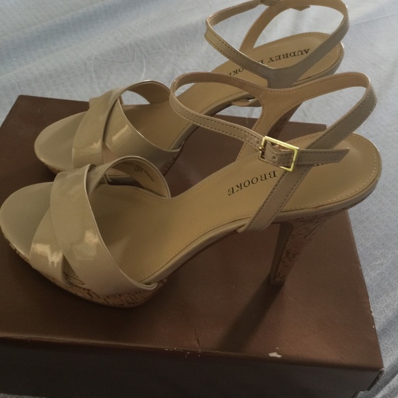 Audrey Brooke nude Olena  platform heel 10 - Picture 3 of 7