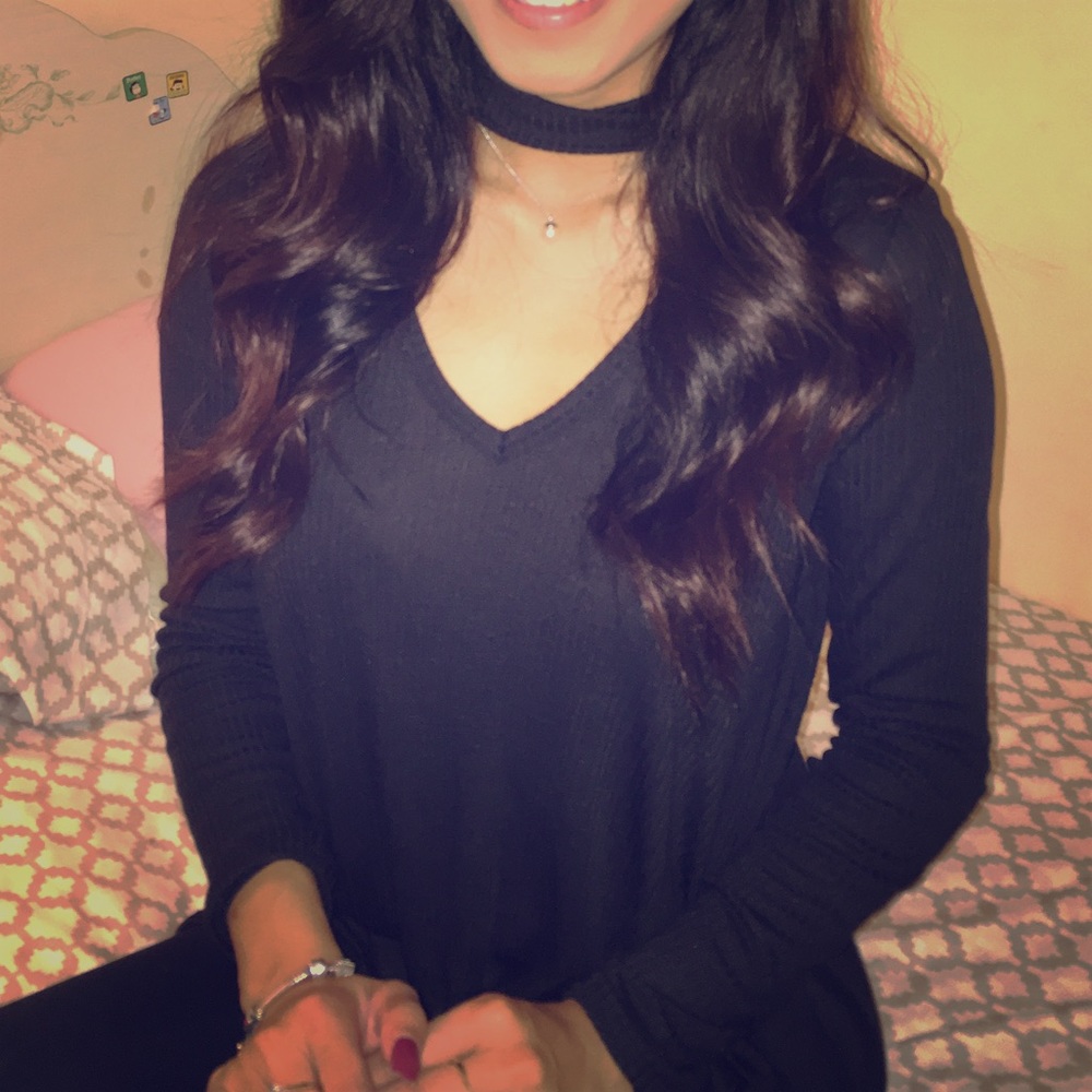 Black Longsleeve w/Choker