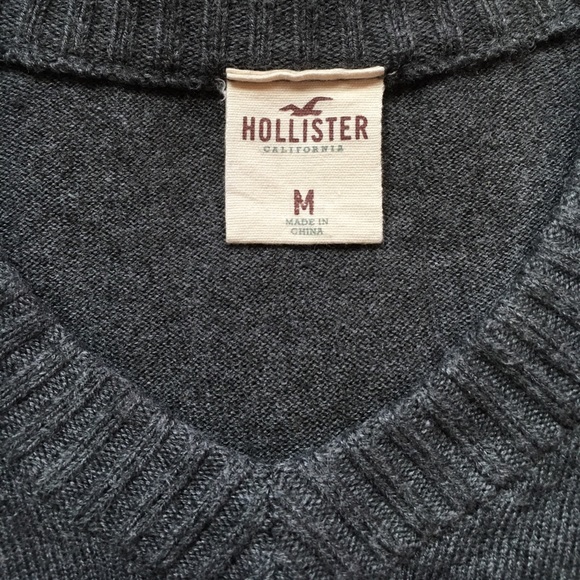Hollister Sweater Grey Medium V-neck - Picture 3 of 3