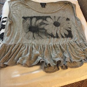 Rue 21 grey peplum floral top