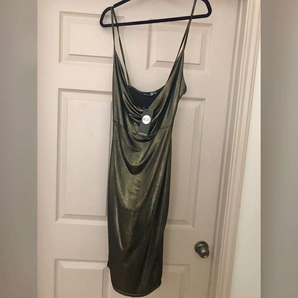 Gold metallic strappy dress👗