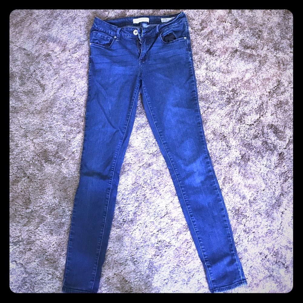 Blue skinny jeans