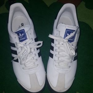 White/Black Adidas Samoa