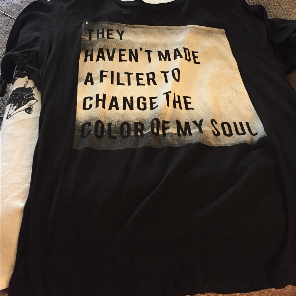 Hot Topic Graphic Tee