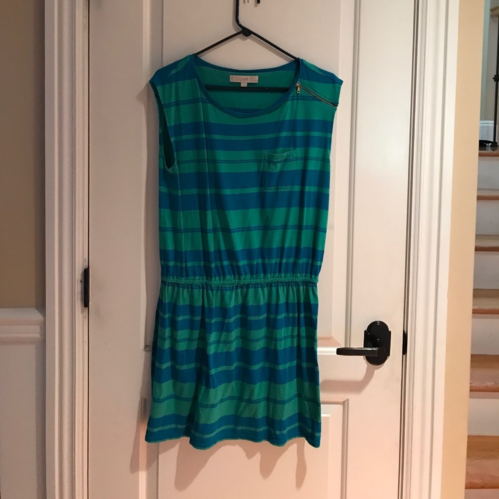 Sleeveless dress