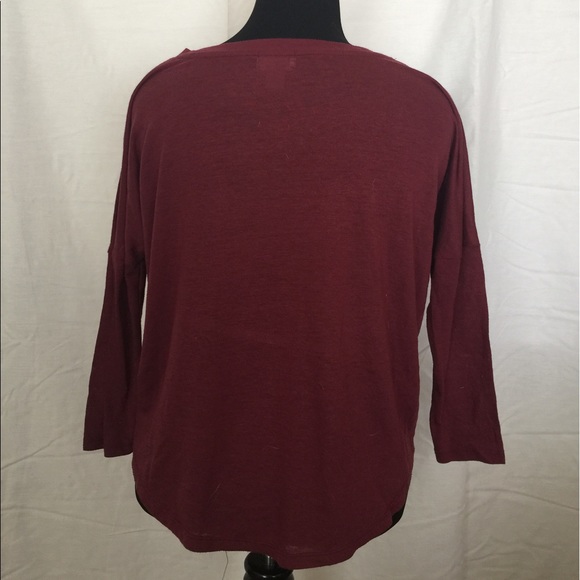 Old Navy Red Boyfriend Top - Picture 2 of 2