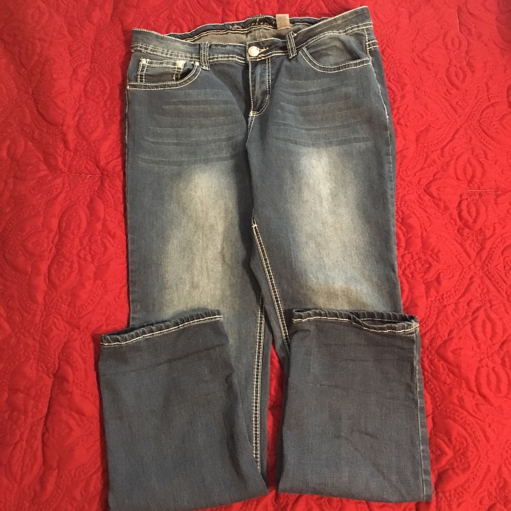 New Directions straight leg jeans