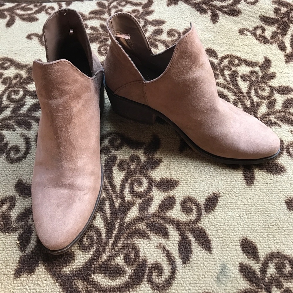 NWOT Forever 21 booties
