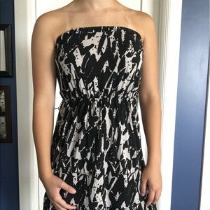 Strapless black and white dress