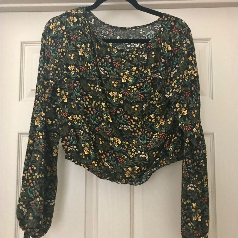 Forever21 floral crop top 💐