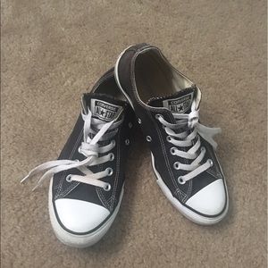 Black/white converse