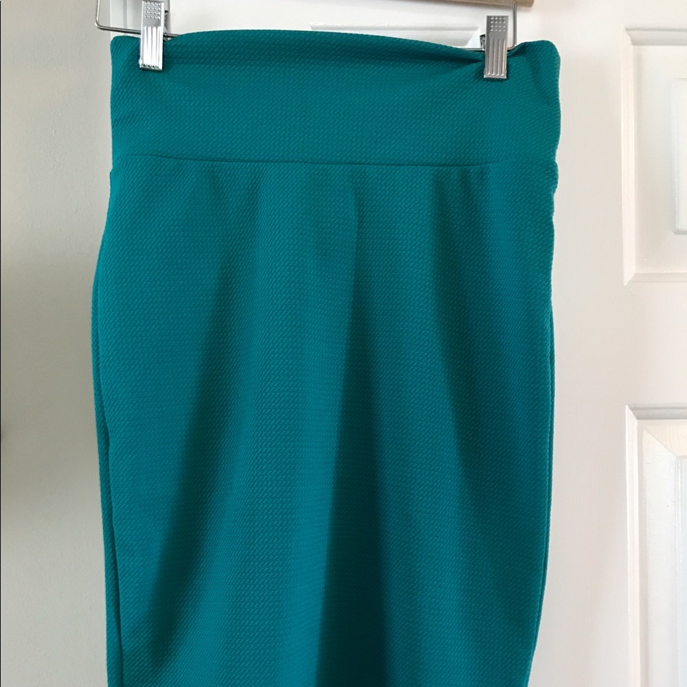 Lularoe cassie skirt in green. XS