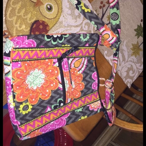 Vera Bradley Crossbody - Picture 1 of 2