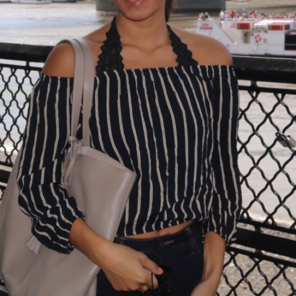 Brandy Melville Off the shoulder blouse