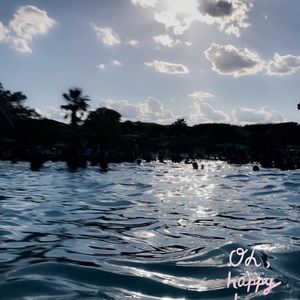 Meet your Posher, Esmeralda