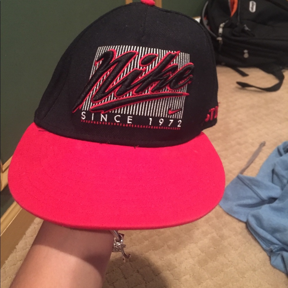nike snap back