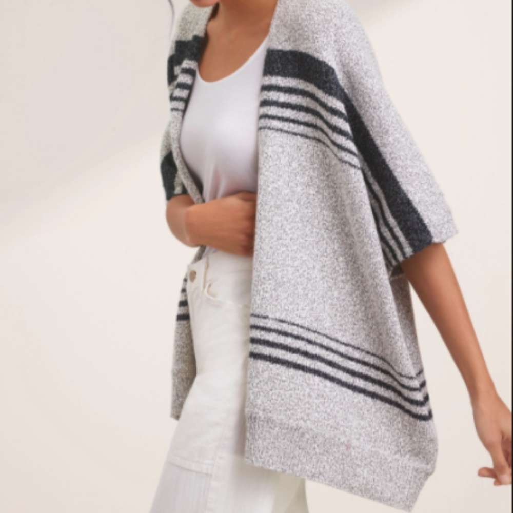 New Aritzia Community Manifesto Iconic Cape