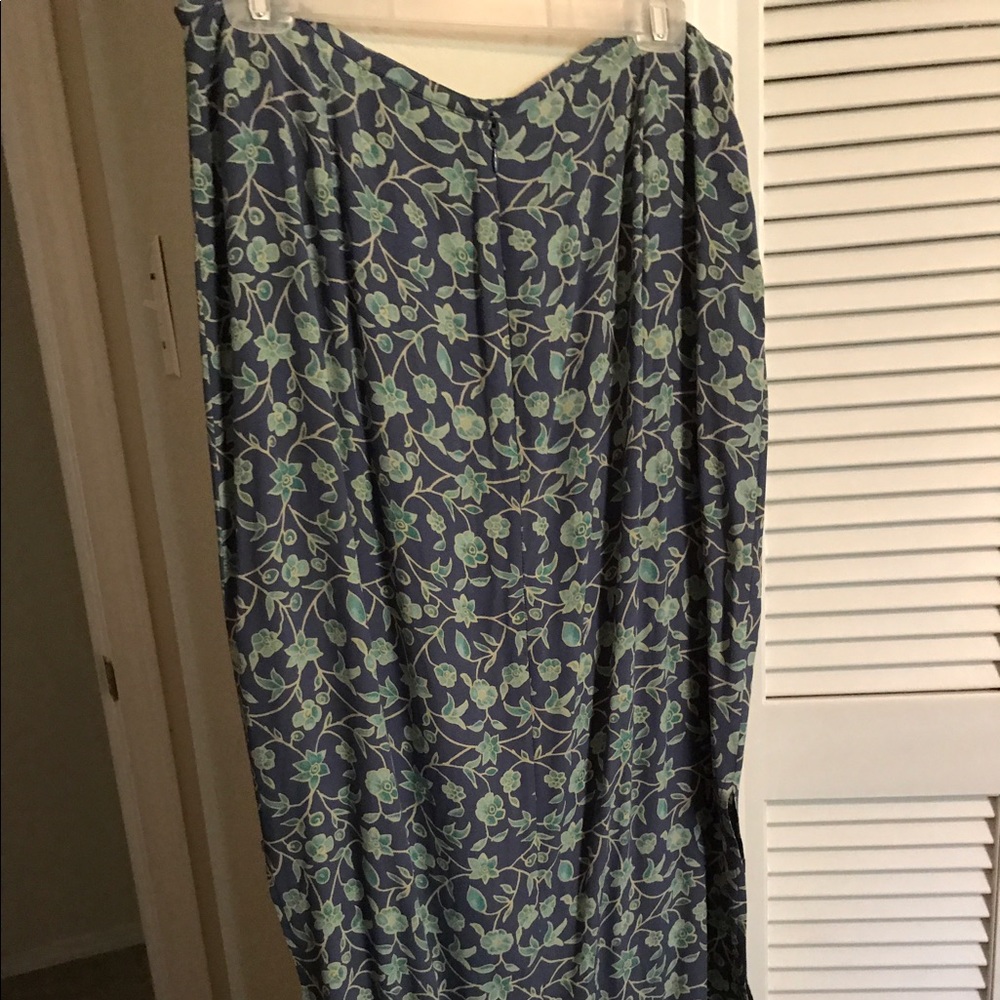 Women's Old Navy, sz 14, printed long skirt 100%
