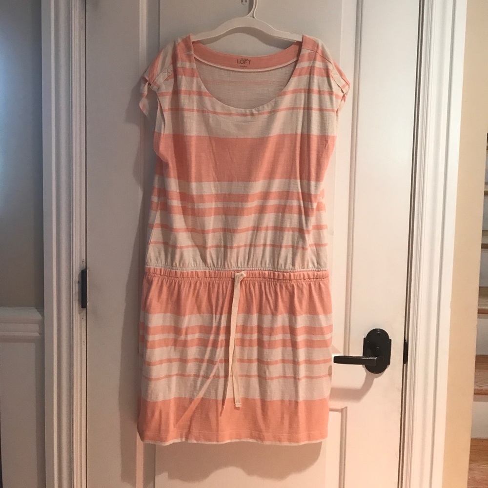 Sleeveless dress