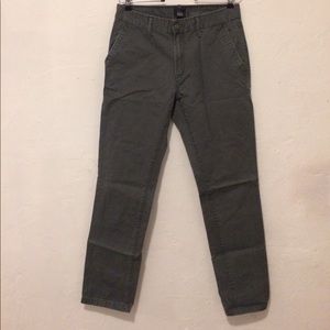 GAP KHAKIS (LIVED IN TAPERED KHAKIS)