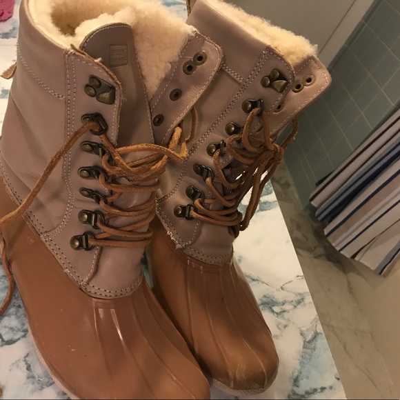 Woman's Sperry Top-Sider waterproof boots - Picture 2 of 5