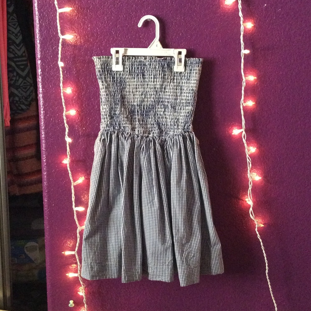 Short, casual strapless Hollister dress