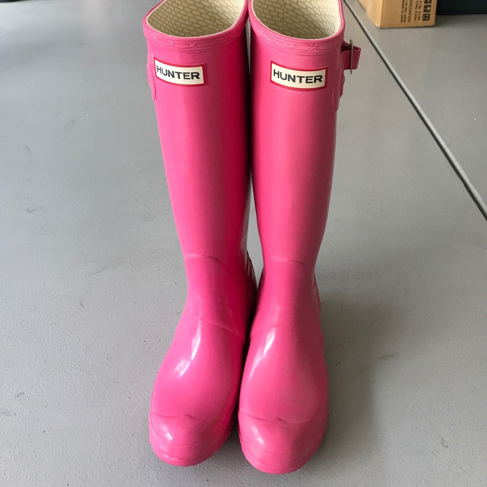 BRAND new pink Hunters