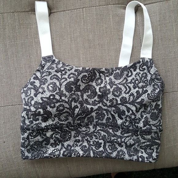 Lululemon Both Ways Bra size 2 - Picture 1 of 3