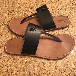 Black mossimo sandals size 8.5