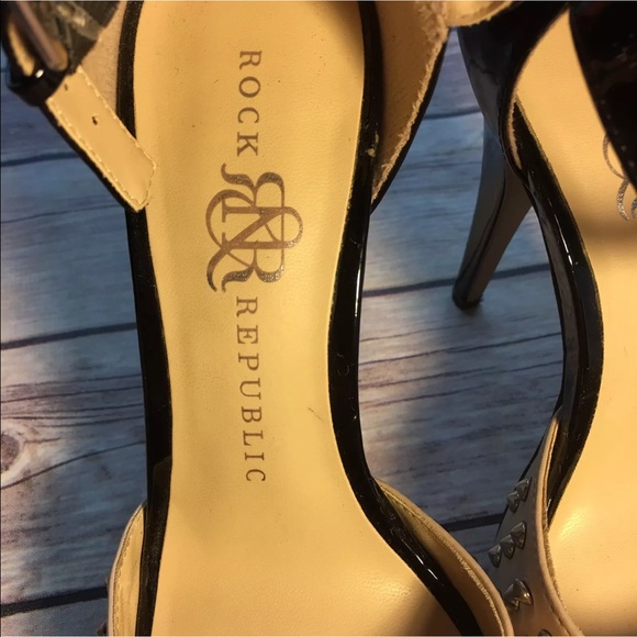 Sold! - Picture 4 of 8