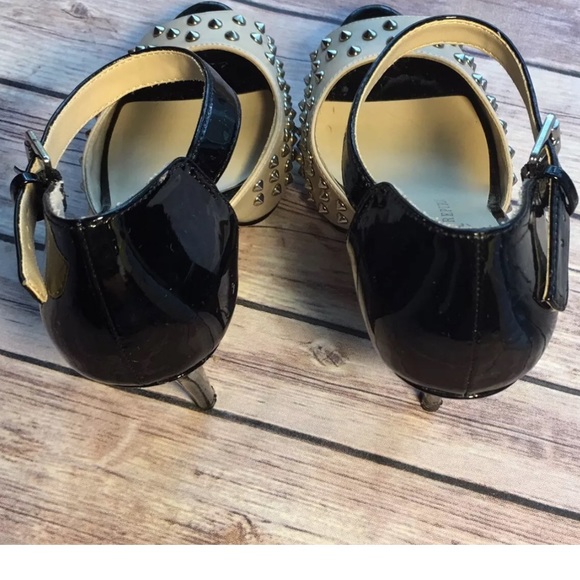 Sold! - Picture 7 of 8