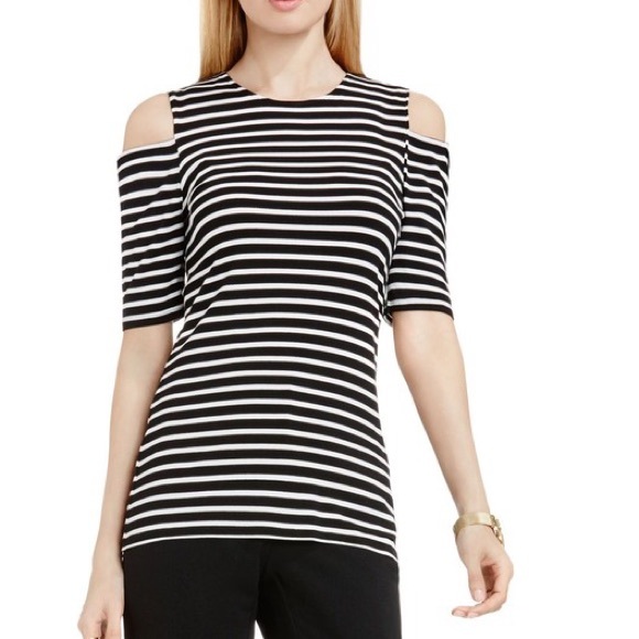 Vince Camuto Tops - NWT👚Vince Camuto black stripe cold shoulder XS