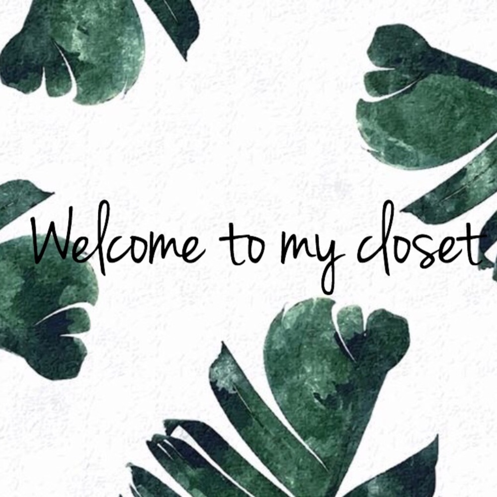 Welcome to my closet 😊🌸