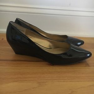 Bandolino Black Patent Wedge Heel Shoe 8.5