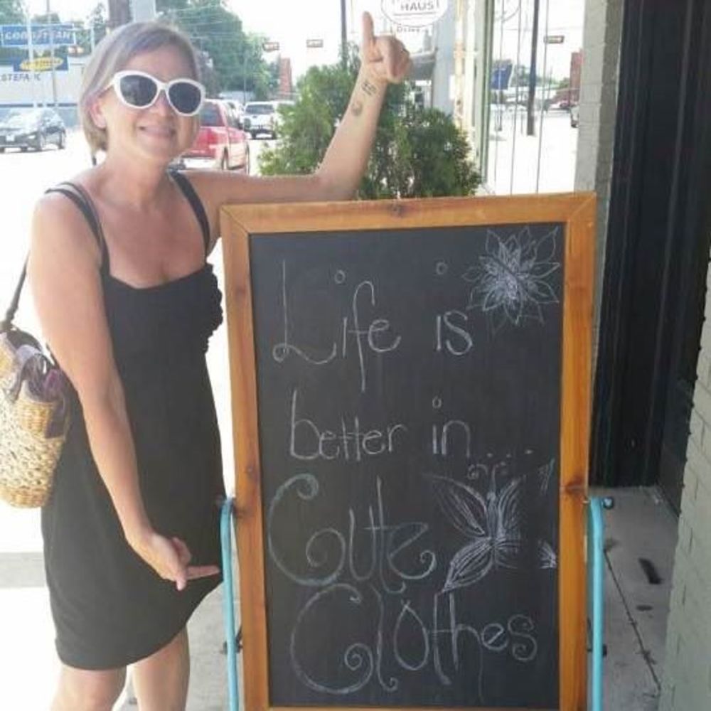 Meet your Posher, Leslie