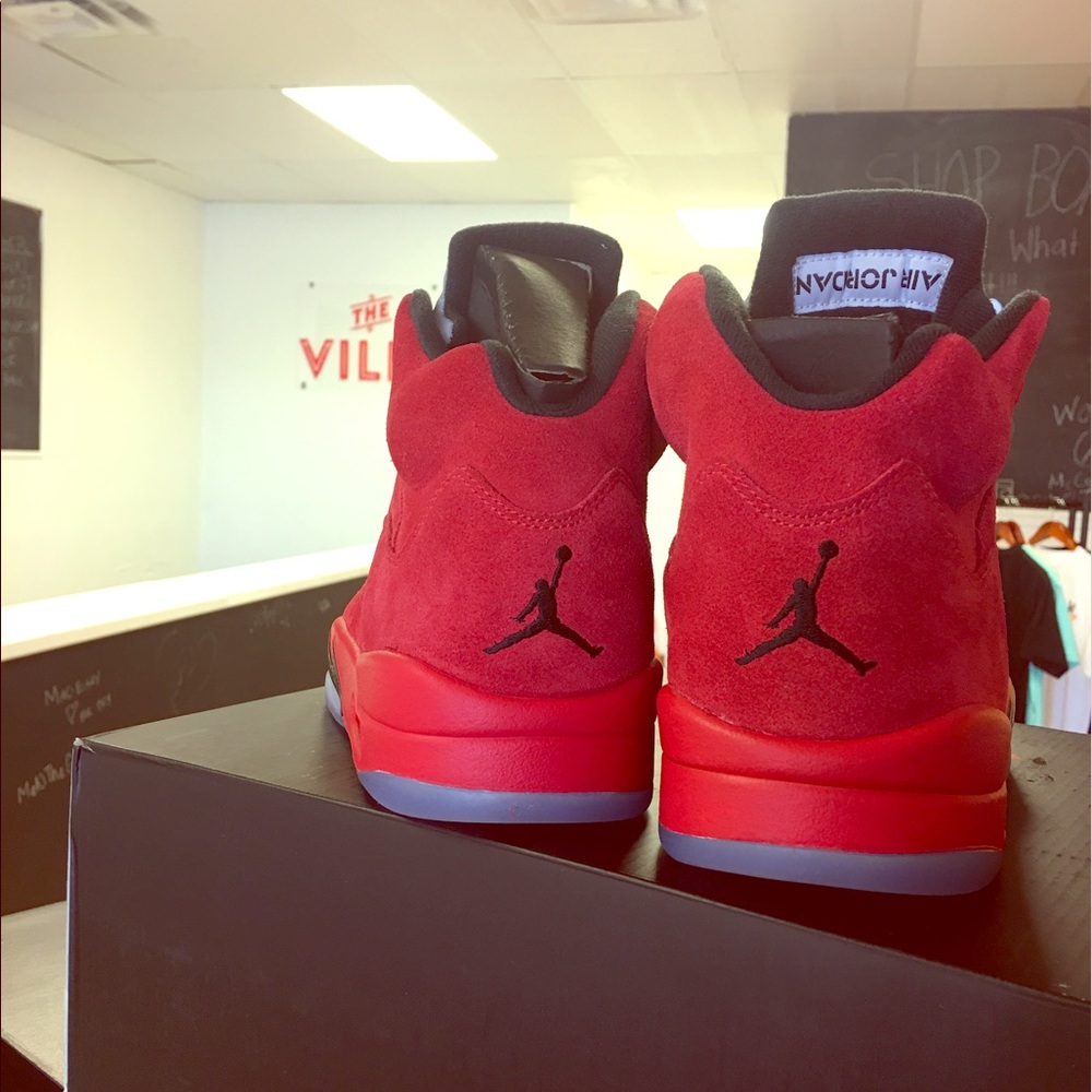 Retro Fire Red 5's - Picture 3 of 4