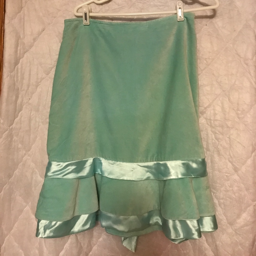 Pretty velvet skirt