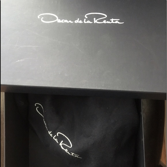 Oscar de la Renta Wedges - Picture 7 of 7