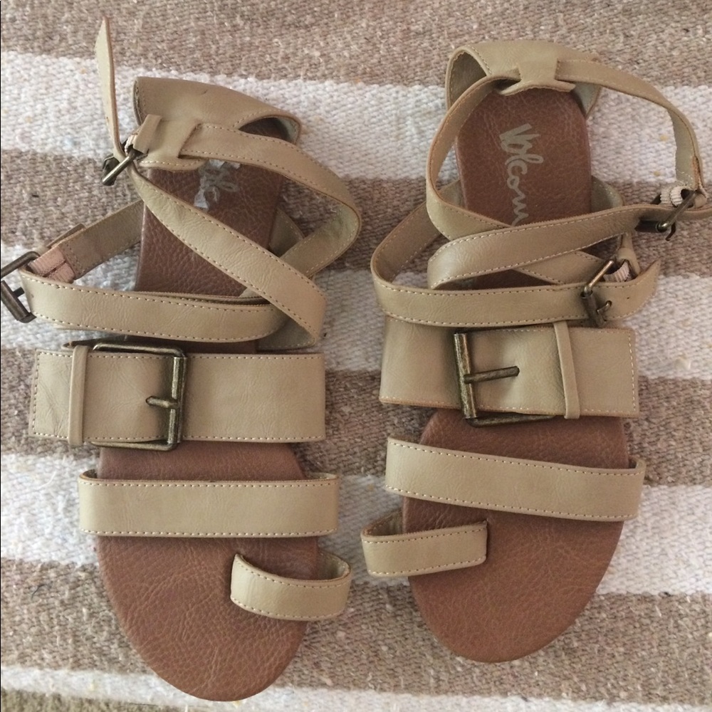 Brand new never worn Volcom sandals
