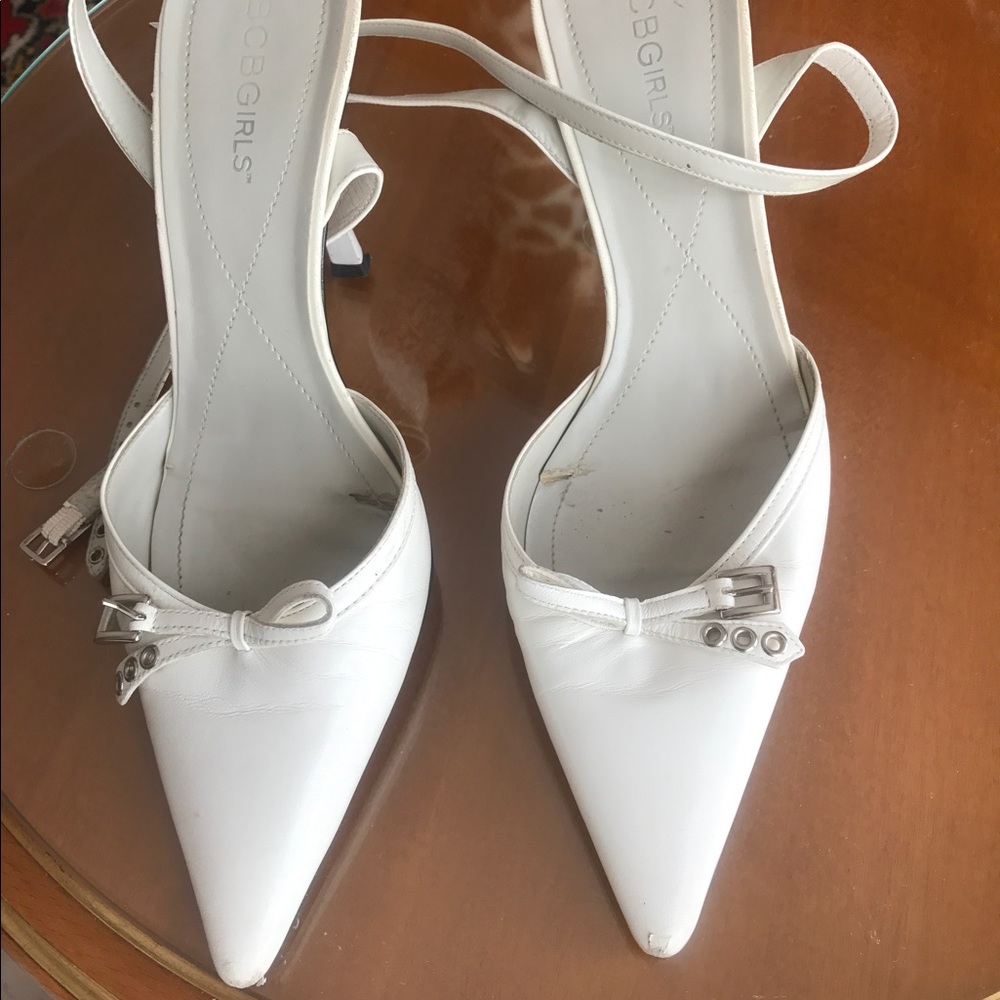 White BCBG girls, pumps that lace up!
