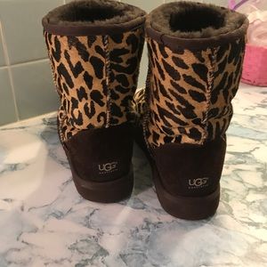 Leopard ponyhair UGG boots