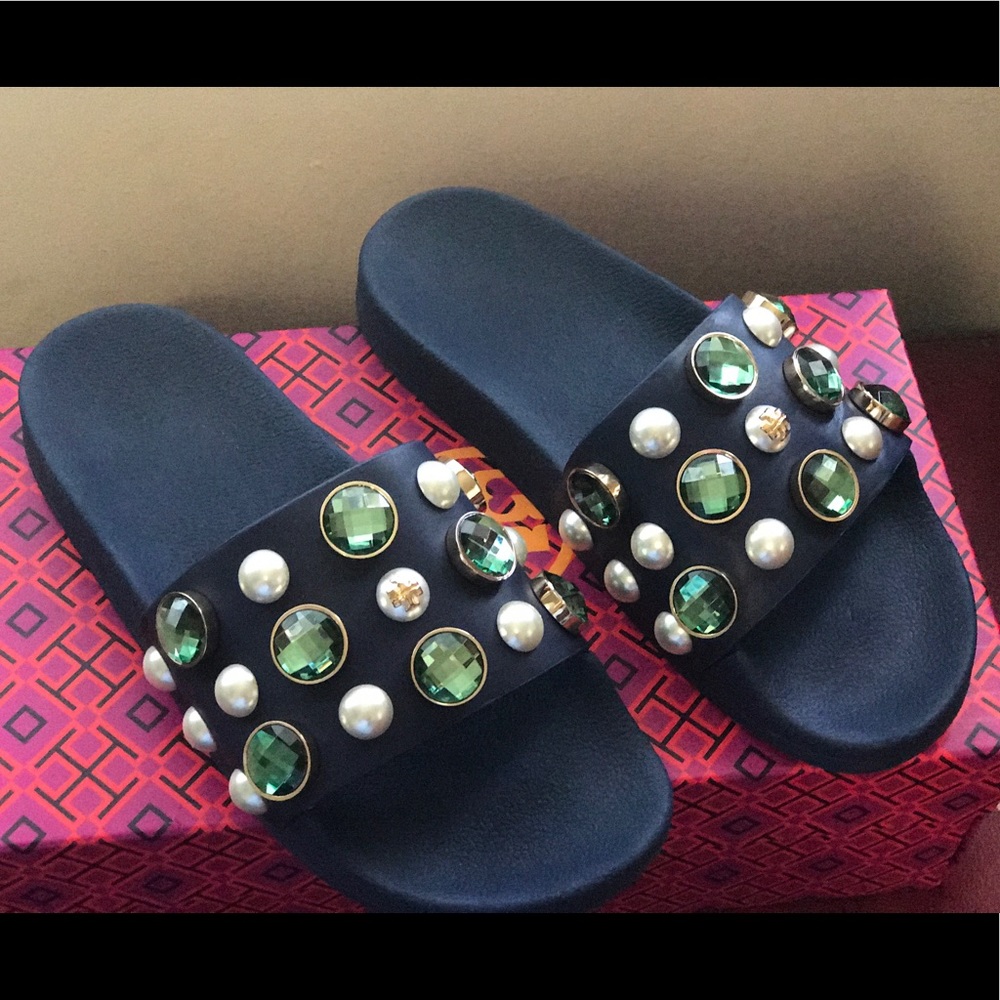 ❤️💕🎉Host Pick 🎉Tory Burch Vail Slide Sandals