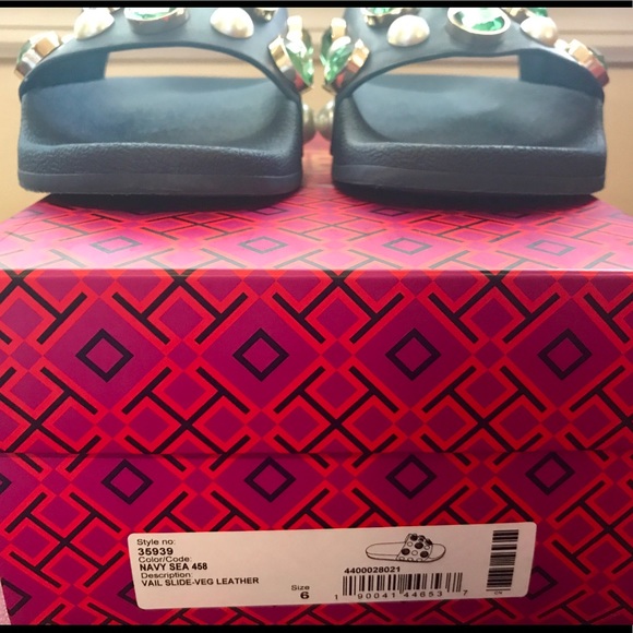 ❤️💕🎉Host Pick 🎉Tory Burch Vail Slide Sandals - Picture 3 of 8